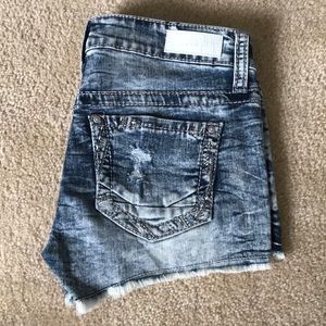 Daytrip jean shorts size 26, style Lynx